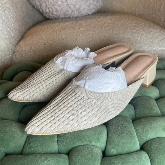 Elegant Beige Mules - Picture 2 of 5